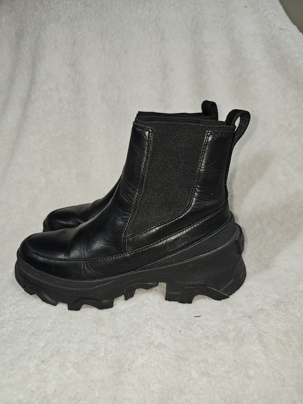Sorel Black Leather Platform Chelsea Ankle Boots